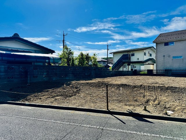 八王子市　西寺方町　新築一戸建て　０２期の駐車場|～並列2台駐車可能カースペース付き～