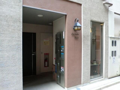 【エントランス】 | カスターニャ銀座 | エントランスです。