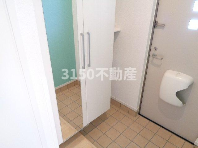 オドゥール・ダムールの玄関|玄関です