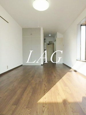 【居間・リビング】 | アベニュー原田 | 洋室のお部屋です。