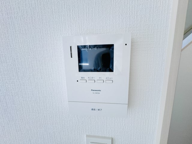 松戸市栗ヶ沢新築戸建【栗ヶ沢小学校:10分】のセキュリティ|来客時も安心のTVモニター付きインターフォン