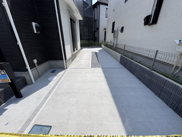 松戸市栗ヶ沢新築戸建【栗ヶ沢小学校:10分】の駐車場|駐車スペース・縦列2台駐車可