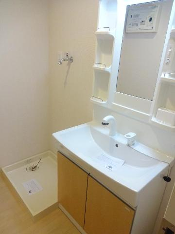 クレッシェンドの洗面所|洗髪洗面化粧台