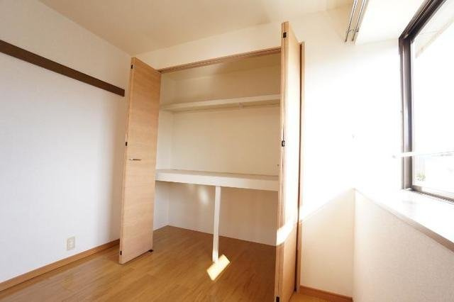 メゾンド本城Ａの収納