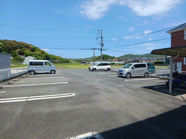 ヴィブレＡＲＩＴＡの駐車場