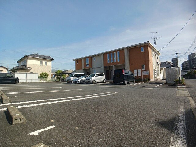 サン・ノーブⅡ木屋瀬の駐車場