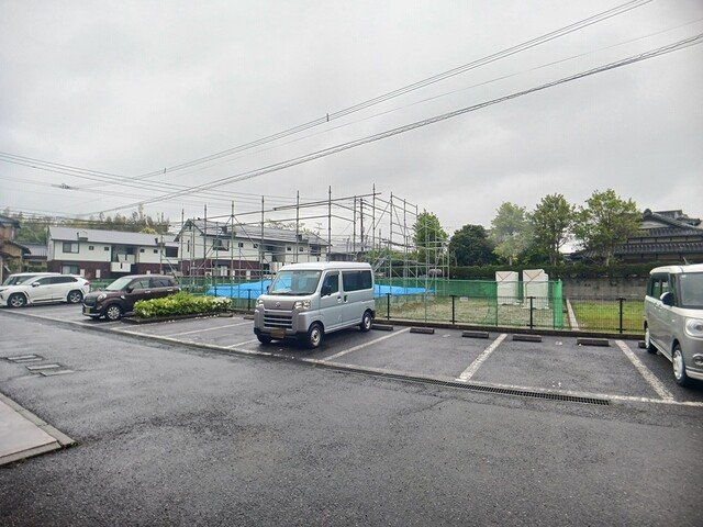 ヴィクトワール本城の駐車場
