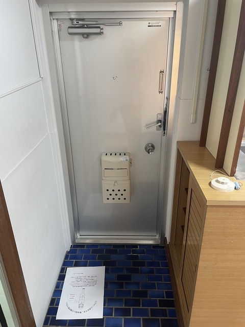 ハイムあさひの玄関