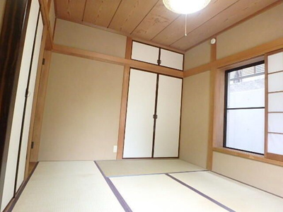 【ロビー】 | 整然とした街並みに佇む一戸建て住宅です（セイゼントシタマチナミニタタズムイッコダテジュウタクデス）