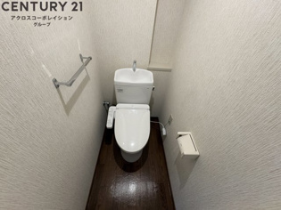 ゆったり落ち着けるトイレです