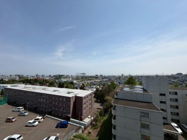 ロピア平岸の展望