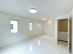 下松市星が丘三丁目　戸建ての洋室|【5月28日まで現況販売】2階南東側5帖洋室