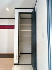 下松市星が丘三丁目　戸建ての収納|【5月28日まで現況販売】リビング収納