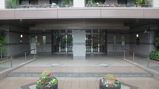 ヴィルヌーブ新所沢のエントランス
