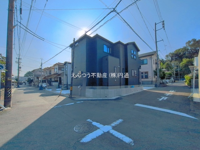 ファーストタウン大塚町の前面道路含む現地写真