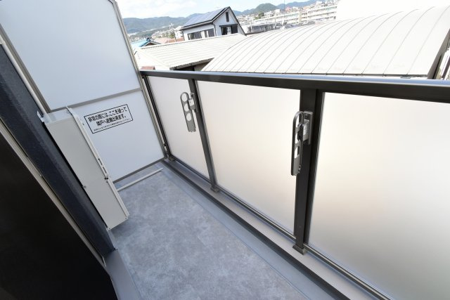 Lustore西宮北口のバルコニー