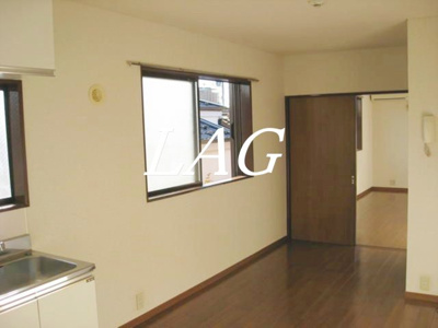 【居間・リビング】 | おざわ | 洋室のお部屋です。