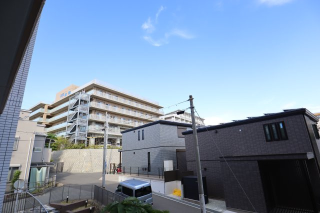 アルファステイツ垂水高丸の展望|バルコニー部分からの眺望は空の広がりを感じられ、のびのびとした住環境です。
