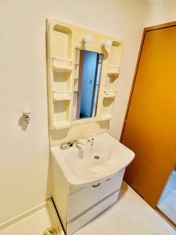 グランシャリオ天川の洗面所