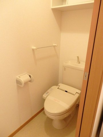 ベル・ウィステリアⅢのトイレ|コンパクトで使いやすいトイレです