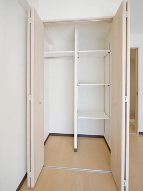 キャトル　セゾンの収納