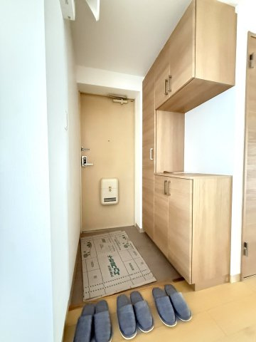 メゾンドルチェ北25条の玄関