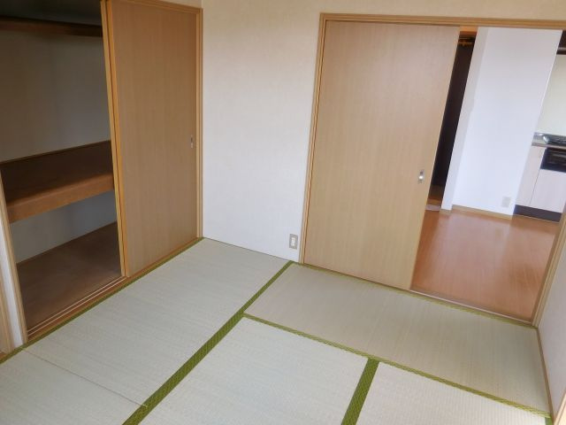 エステートピア五百住の寝室