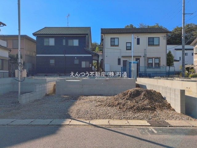 ファーストタウン大塚町の前面道路含む現地写真