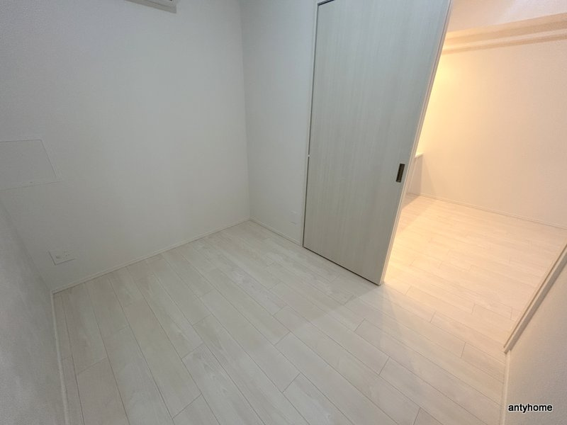スプランディッド大阪EAST　仲介手数料無料の洋室