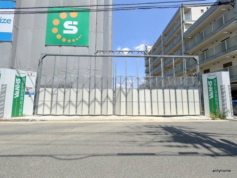 スプランディッド大阪EAST　仲介手数料無料のエントランス