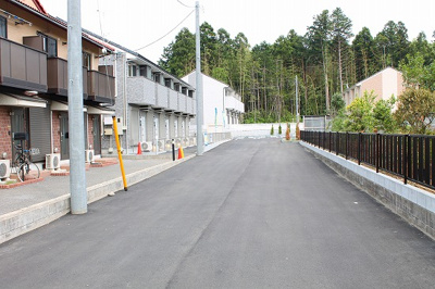【エントランス】 | ネオグラス | 進入路
