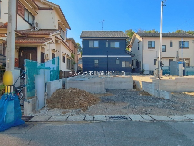 ファーストタウン大塚町の前面道路含む現地写真