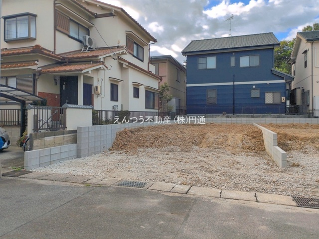 ファーストタウン大塚町の前面道路含む現地写真