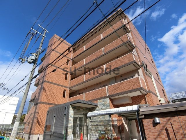 西田中ヒルズの外観