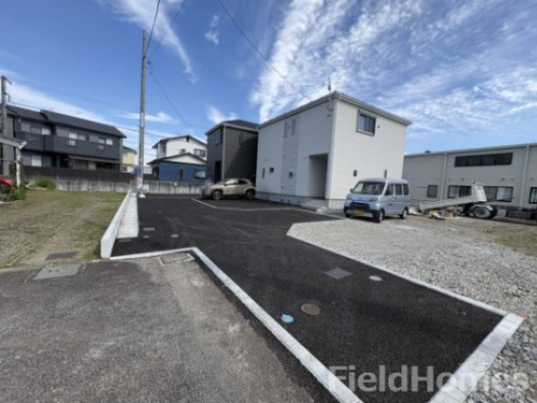 小田原市飯田岡新築戸建て　第20-3号棟の前面道路含む現地写真|前面道路含む現地写真です。