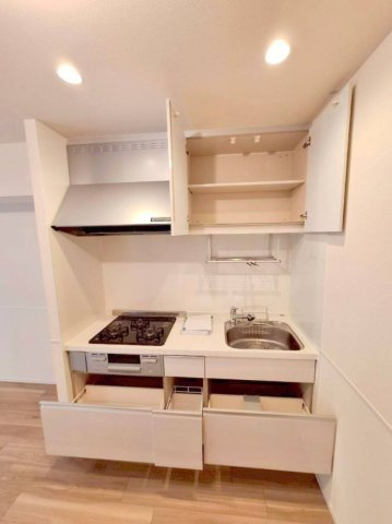 ヘーベルメゾン目黒本町Centralのキッチン|★収納豊富なキッチンです★