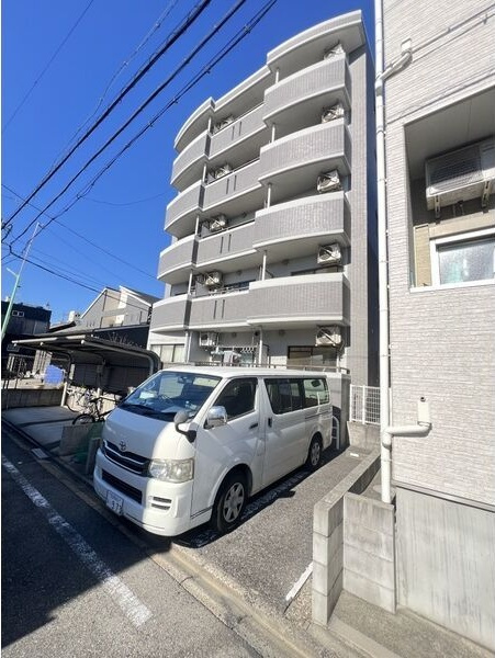 レジオンドヌールの駐車場
