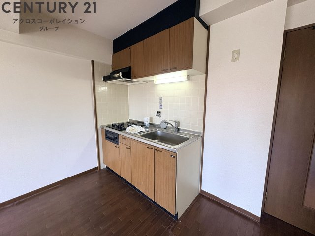 2口ガスコンロ付きのシステムキッチンです♪
