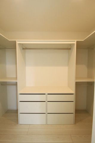 南国市大そねⅥ　2号棟　新築戸建（全5区画）の収納|2Ｆ　東の部屋　8.0帖