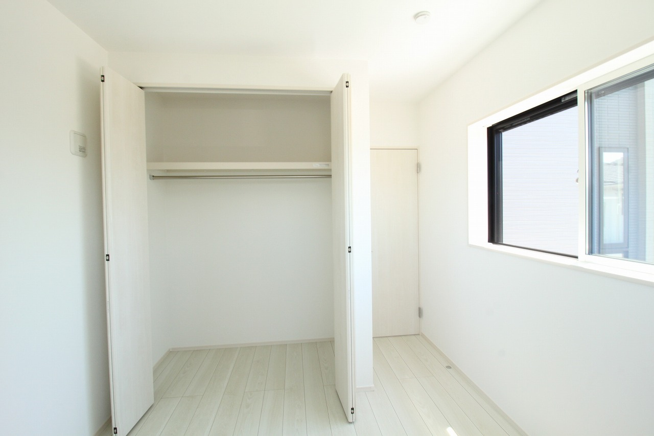 南国市大そねⅥ　2号棟　新築戸建（全5区画）の収納|2Ｆ　北西の部屋　5.0帖