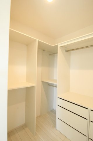 南国市大そねⅥ　2号棟　新築戸建（全5区画）の収納|2Ｆ　東の部屋　8.0帖