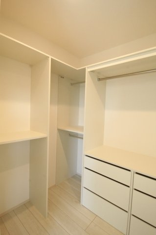 南国市大そねⅥ　2号棟　新築戸建（全5区画）の収納|2Ｆ　東の部屋　8.0帖