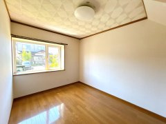 八戸市南白山台2丁目 Bの洋室|1階西側洋室の写真です。
