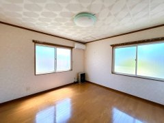 八戸市南白山台2丁目 Bの洋室|2階洋室の写真です。