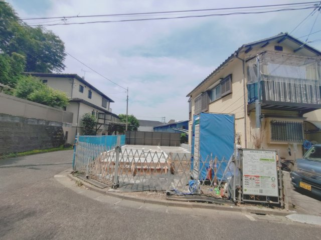 【前面道路含む現地写真】 | 板橋区成増4丁目　新築戸建 | 閑静な住宅街