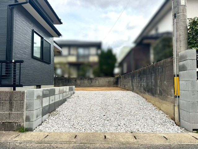 上宇部の駐車場
