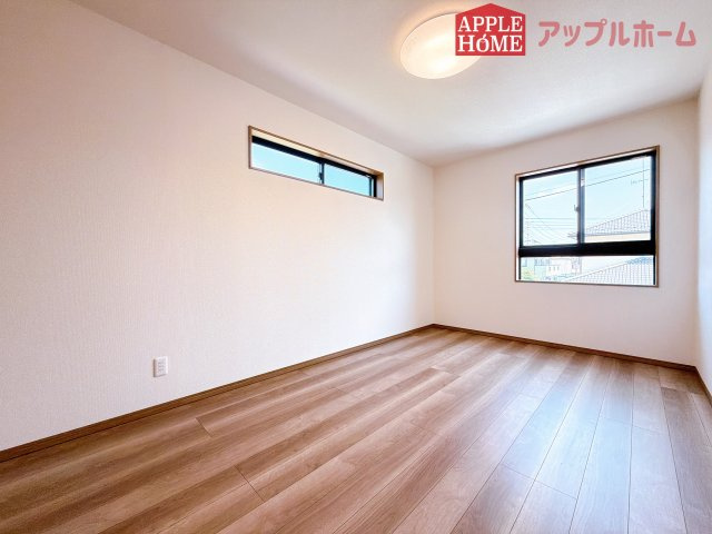 [新築住宅] 深谷市上野台 第59期 全3棟の洋室|２階居室は全室収納あり！たっぷりある収納活用でお部屋もキレイを保てます♪