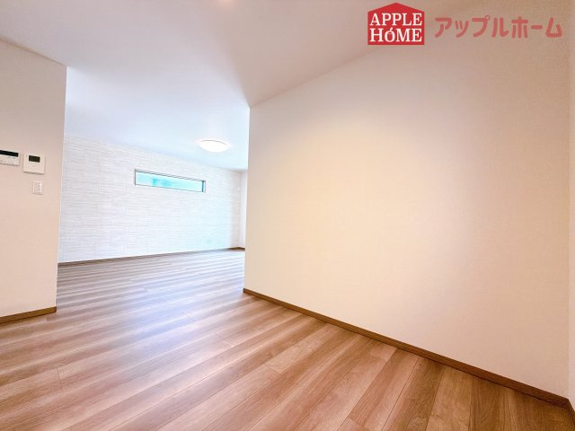 [新築住宅] 深谷市上野台 第59期 全3棟の居間・リビング|１日の長い時間を過ごす大切なリビングだから、広さ日当たりとことんこだわりましょう♪ぜひこの空間を実際にご体感ください！