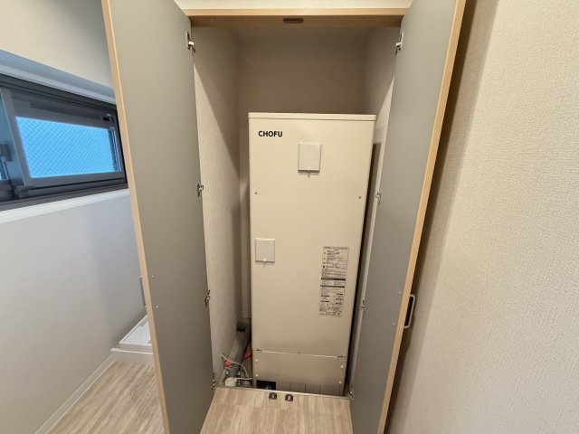 覚王山田代コーポラスB棟の玄関