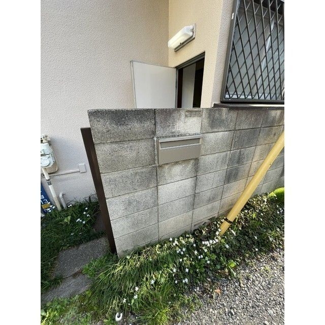 新町１丁目貸家のエントランス